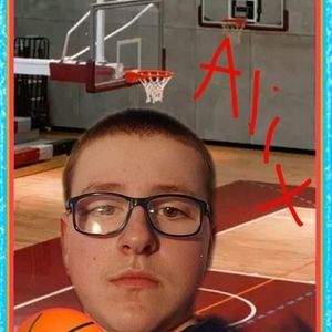 Meet your Posher, Alix